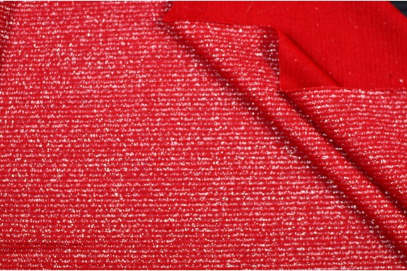 Tricot rouge lurex