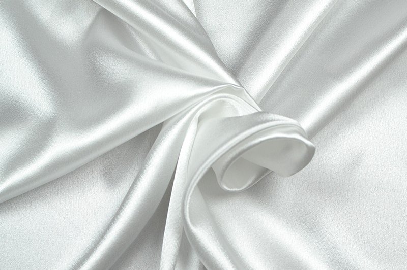 Doublure satin blanc